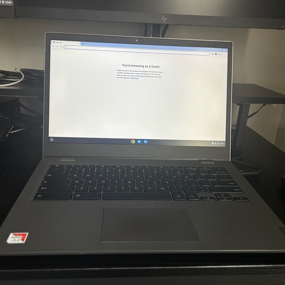 Chromebook Lenovo 14E 14" AMD A49120C 4GB RAM 16GB Storage Chrome OS (Used)